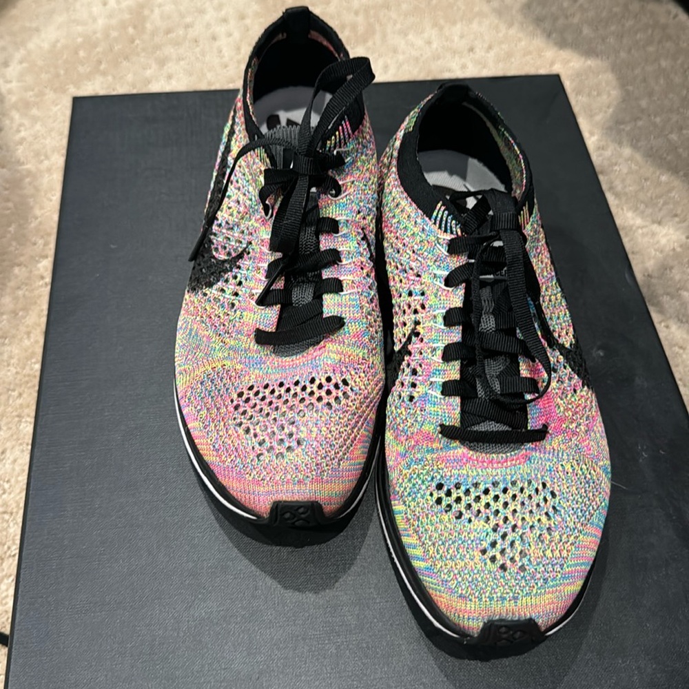 Men’s Nike fly knit racer